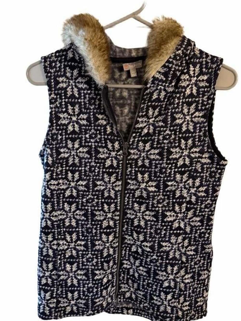 Talbots Women Blue and White Snowflake Knit Zip-Up Vest w/Faux Fur Hood Trim XS